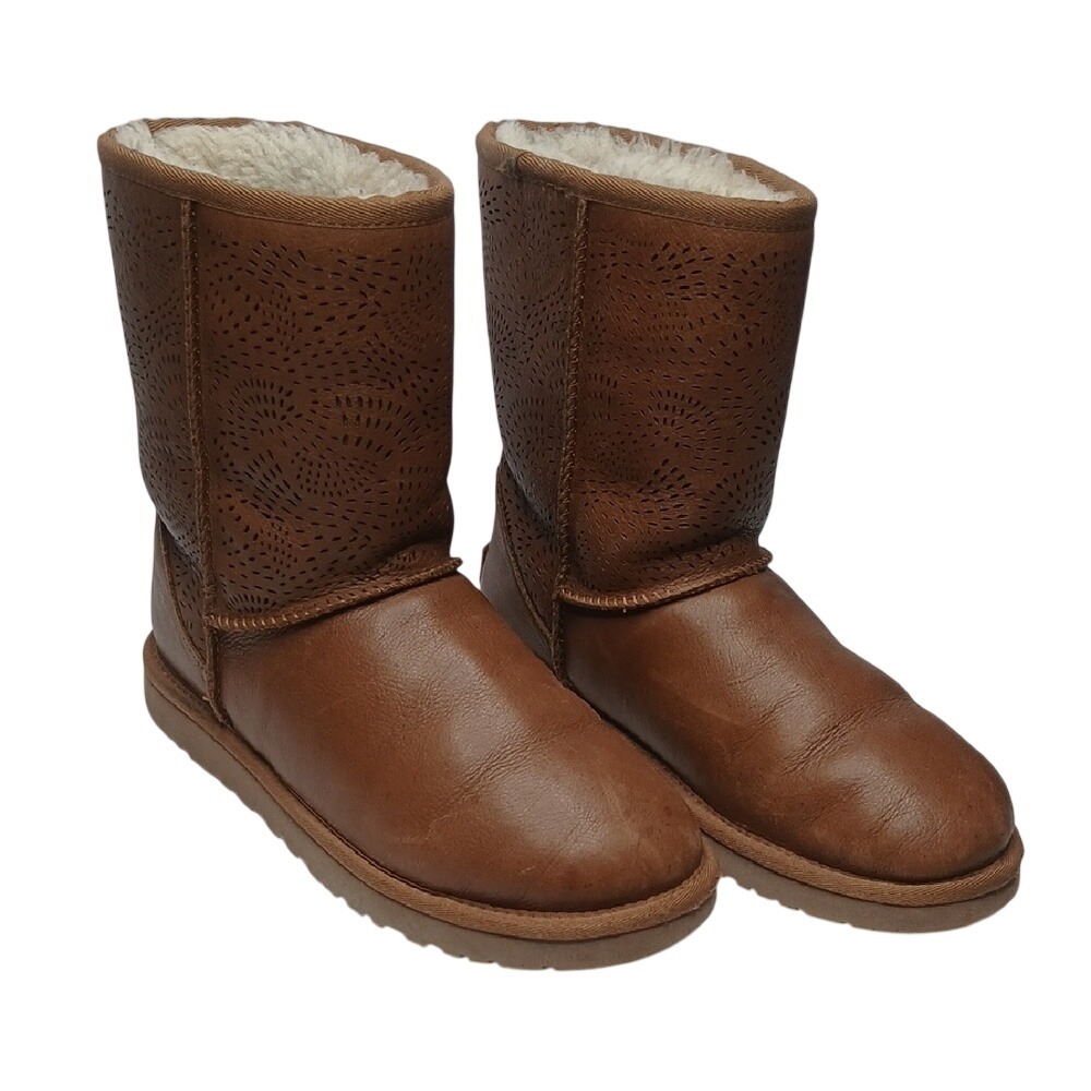 UGG Classic Short Perforated Leather Boots‎ Women 8 Brown 1006471